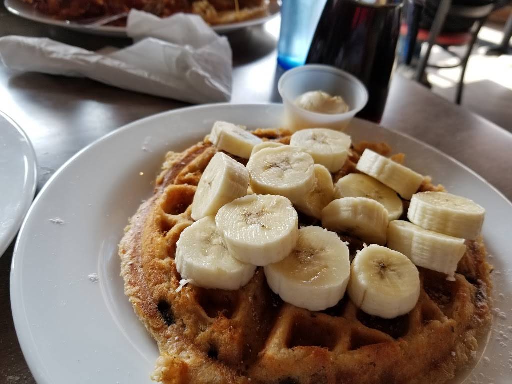 Wally Waffle | restaurant | 845 W Market St, Akron, OH 44303, USA | 3303744915 OR +1 330-374-4915