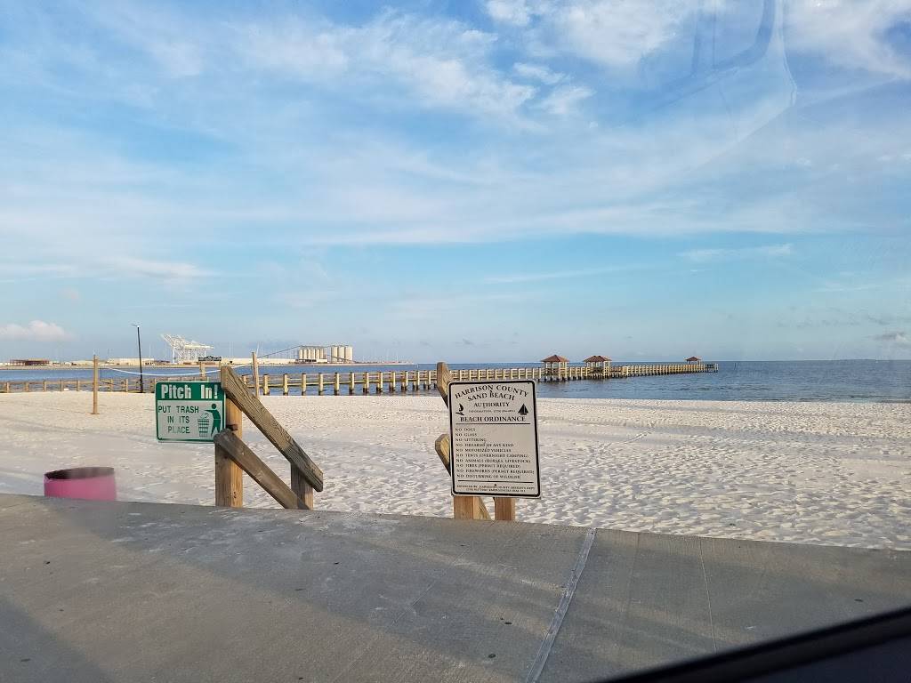 Pizza Hut | meal delivery | 19160 Commission Rd, Long Beach, MS 39560, USA | 2288640157 OR +1 228-864-0157