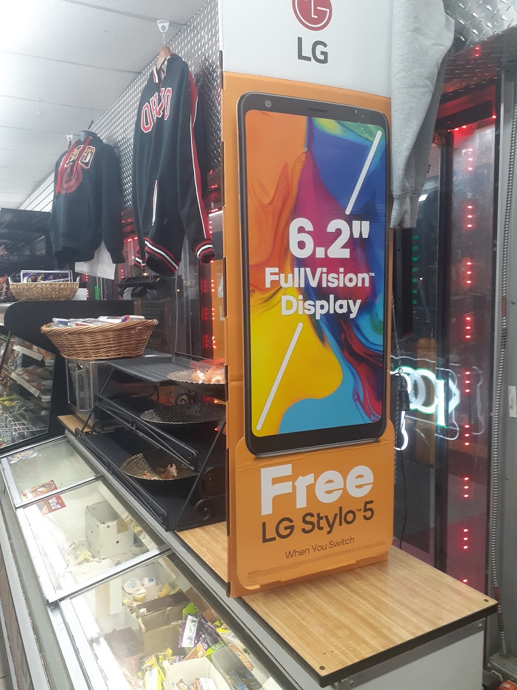 AM PM Market | meal takeaway | 2317 Salem Ave, Dayton, OH 45406, USA | 9372789595 OR +1 937-278-9595