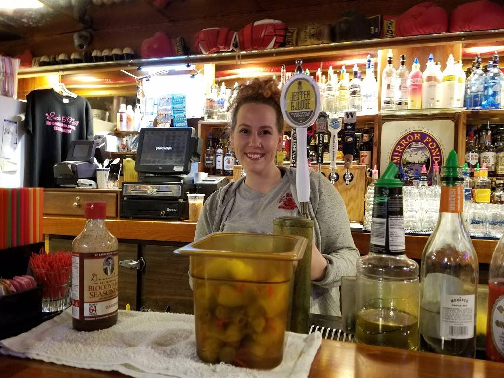 Carver Hangar | restaurant | 16196 Market Rd 39, Damascus, OR 97089, USA | 5036582576 OR +1 503-658-2576