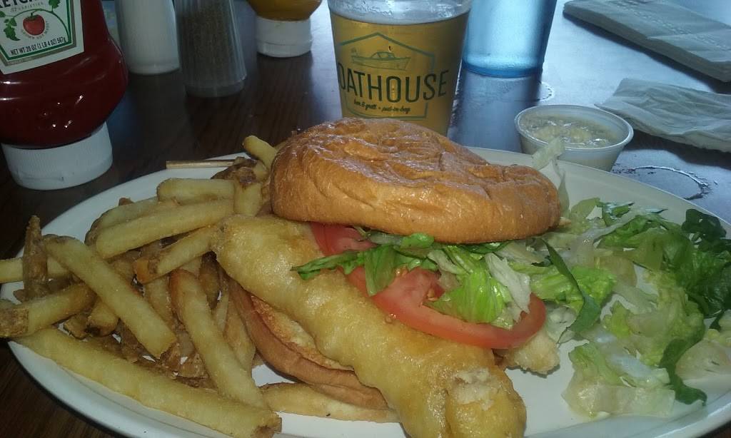 The Boathouse Bar and Grill | restaurant | 218 Hartford Ave, Put-In-Bay, OH 43456, USA | 4192855665 OR +1 419-285-5665