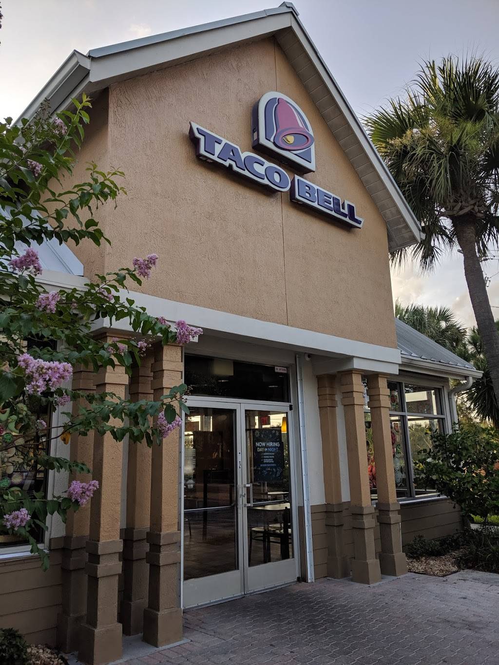 Taco Bell | meal takeaway | 2048 W Indiantown Rd, Jupiter, FL 33458, USA | 5617489455 OR +1 561-748-9455