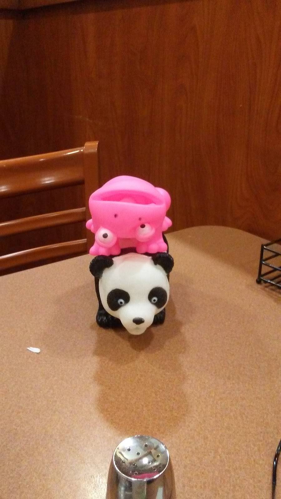 Dennys | restaurant | 343 Civic Rd, Lasalle, IL 61301, USA | 8152236036 OR +1 815-223-6036