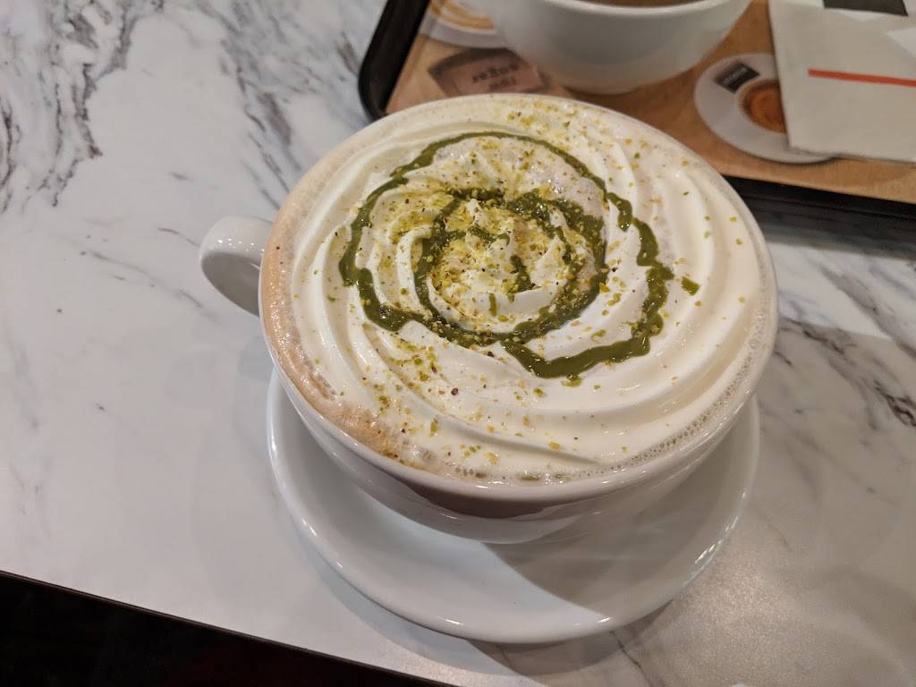 Aroma Espresso Bar Oshawa Centre | restaurant | 419 King St W, Oshawa, ON L1J 2K5, Canada | 9052405565 OR +1 905-240-5565