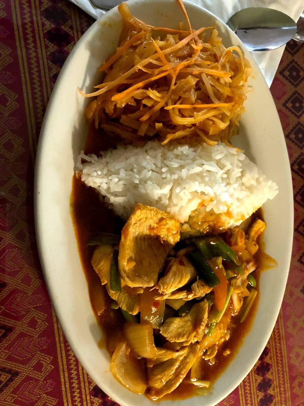 Siam Square | restaurant | 3750 Washtenaw Ave, Ann Arbor, MI 48104, USA | 7349754541 OR +1 734-975-4541