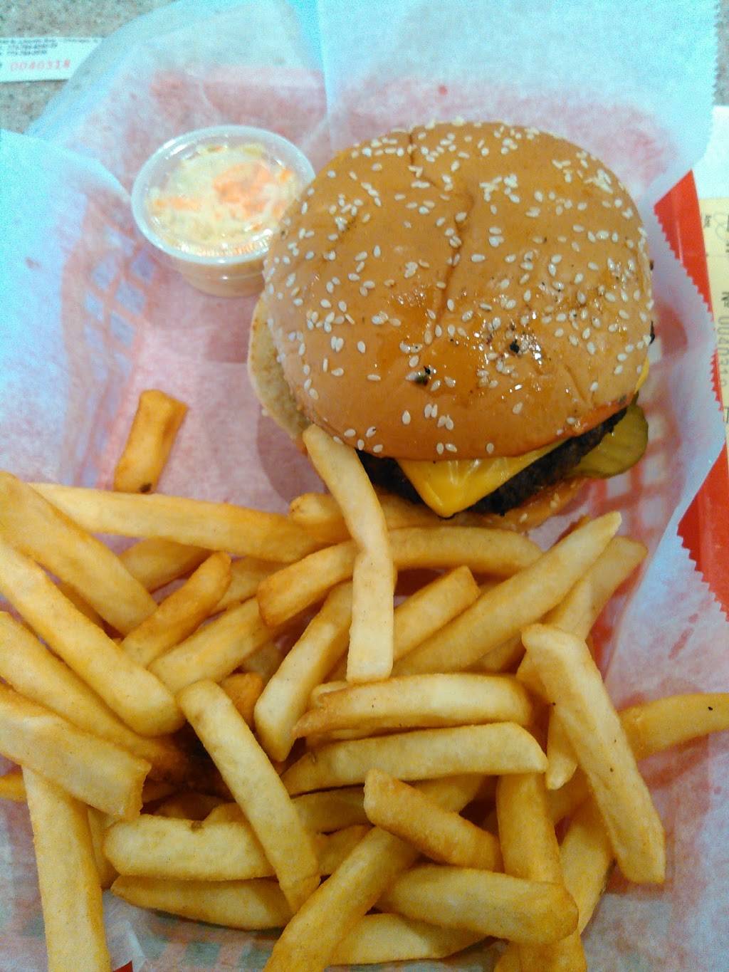 Hubs Restaurant | restaurant | 5540 N Lincoln Ave, Chicago, IL 60625, USA | 7737844240 OR +1 773-784-4240