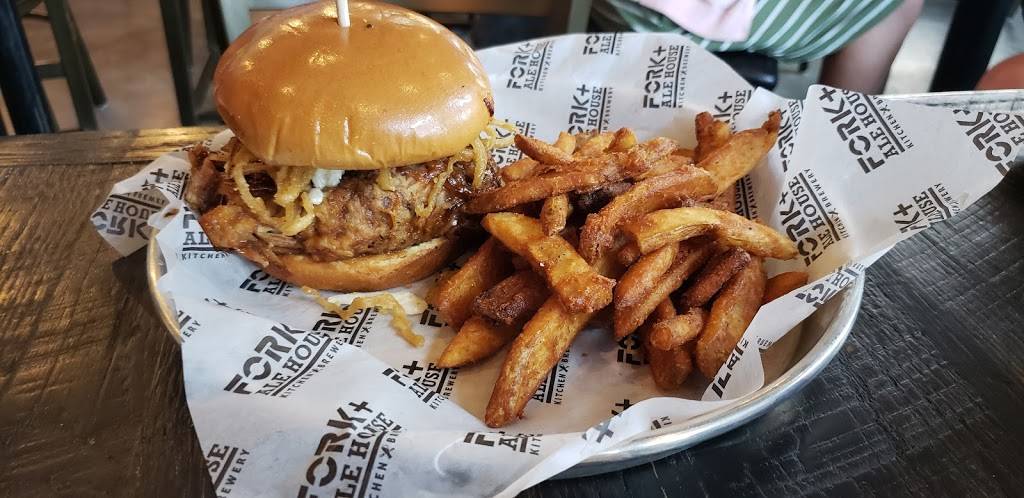 Fork and Ale House | restaurant | 350 Veterans Way Suite 150, Carmel, IN 46032, USA | 3176692686 OR +1 317-669-2686