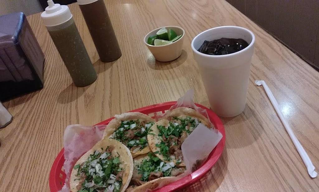Arandas Tacos | restaurant | 2448 US-30, Oswego, IL 60543, USA | 6308961709 OR +1 630-896-1709