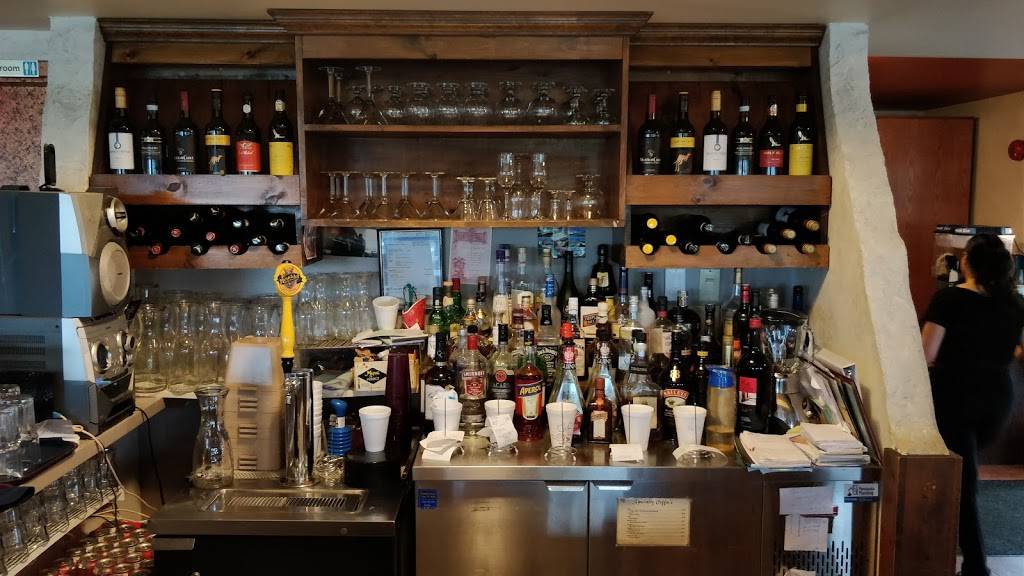 Princess Dining Room | restaurant | 34 Bay St, Tobermory, ON N0H 2R0, Canada | 5195968282 OR +1 519-596-8282