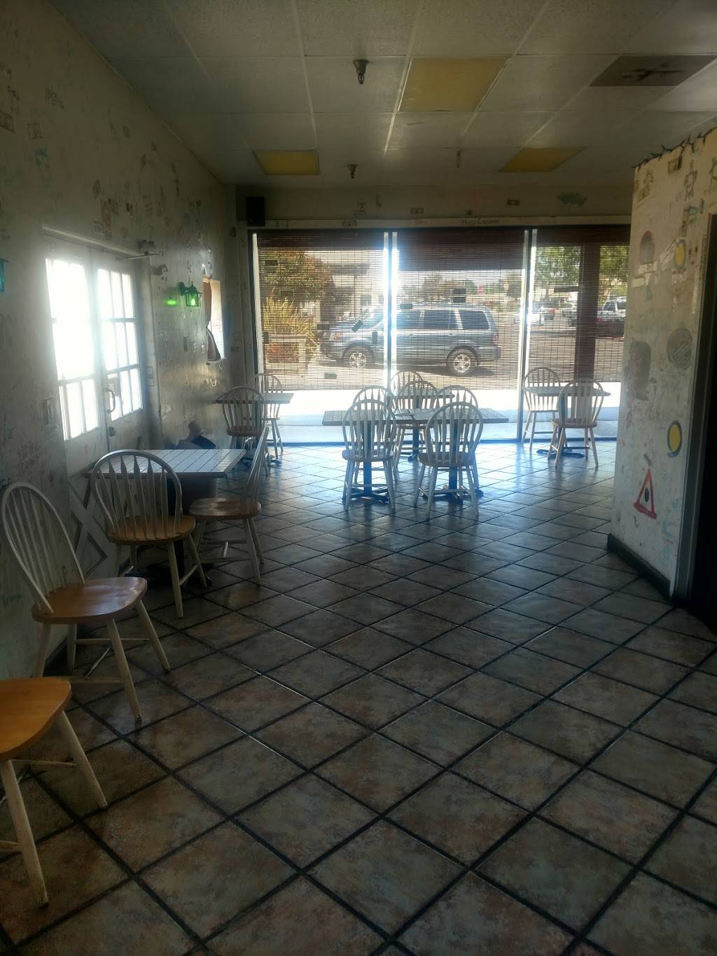 Hang Out | restaurant | 4869 S Bradley Rd # 122, Santa Maria, CA 93455, USA | 8059343088 OR +1 805-934-3088