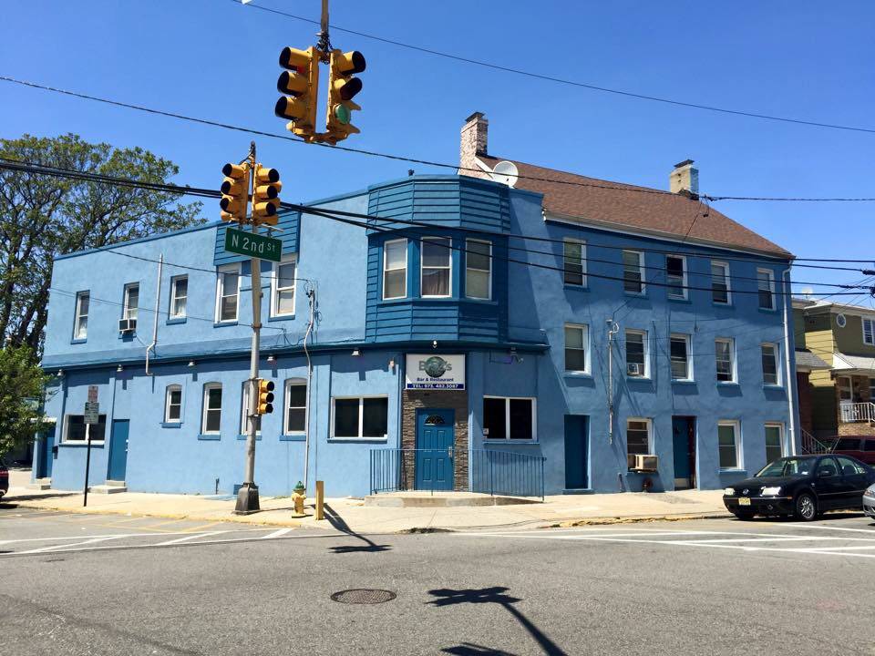 B-52s | restaurant | 200 N 2nd St, Harrison, NJ 07029, USA | 9734823087 OR +1 973-482-3087