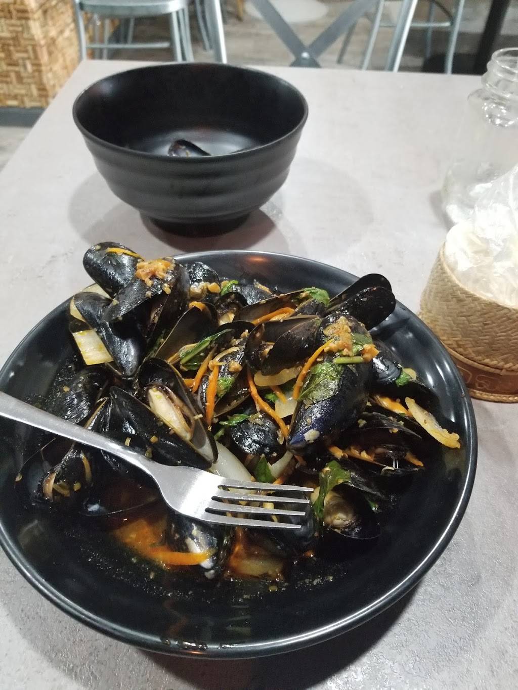 Vientiane Bistro | restaurant | 2537 Kensington Ave, Philadelphia, PA 19125, USA | 2677038199 OR +1 267-703-8199