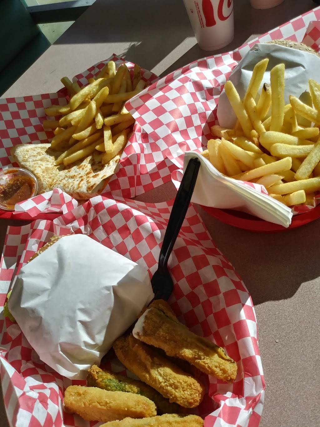 Genes Grinders | restaurant | 2125 Wright Ave # C6, La Verne, CA 91750, USA | 9093920303 OR +1 909-392-0303