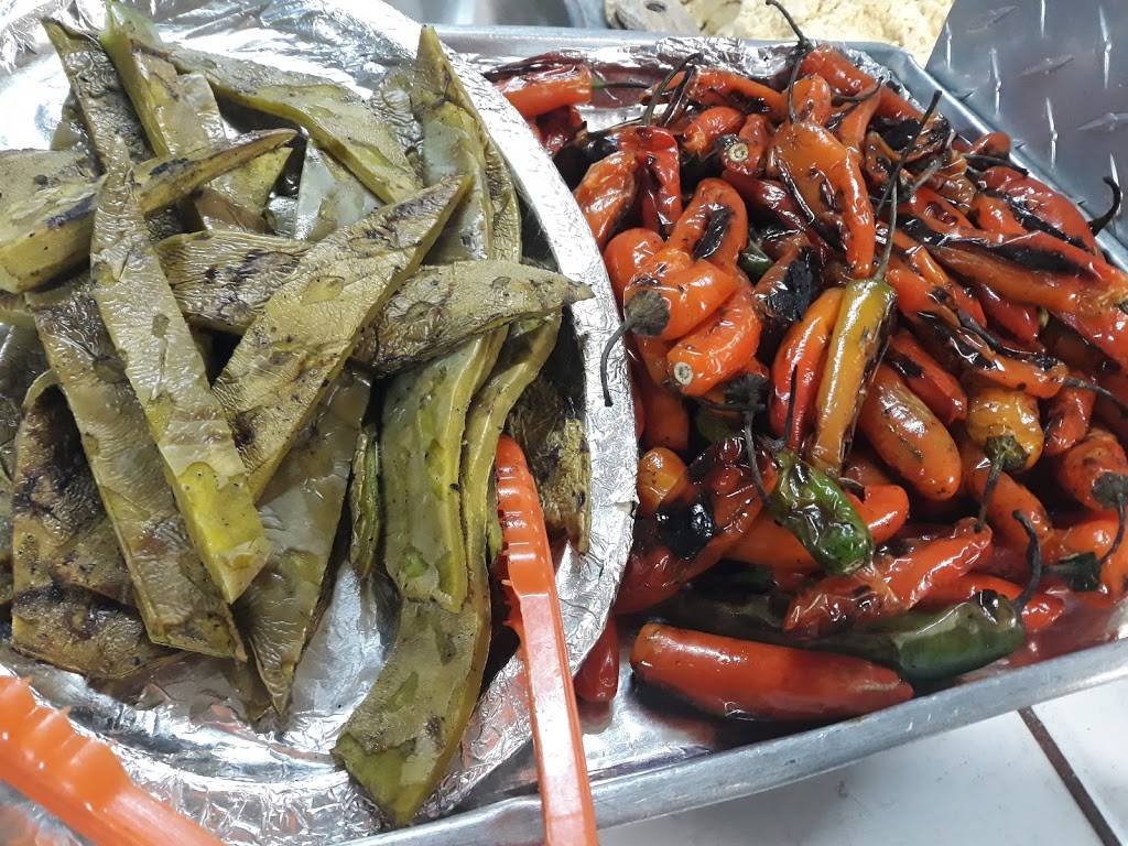 Tacos El Gallo o Pollo | restaurant | Calle Tecate, Albaroja, Tijuana, B.C., Mexico | 016649697140 OR +52 664 969 7140