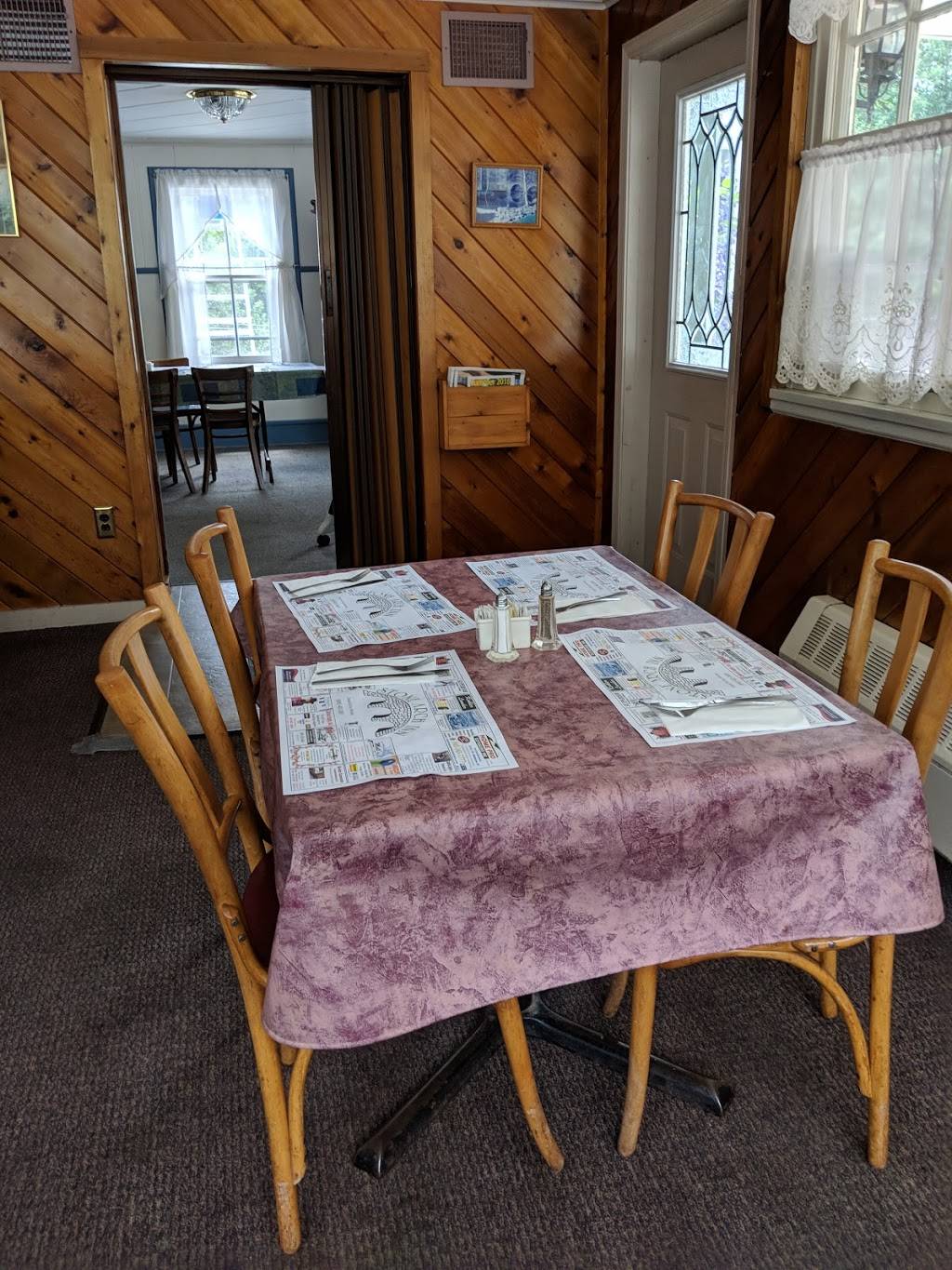 Stone Arch Inn | restaurant | 5371 NY-52, Kenoza Lake, NY 12750, USA | 8454823951 OR +1 845-482-3951