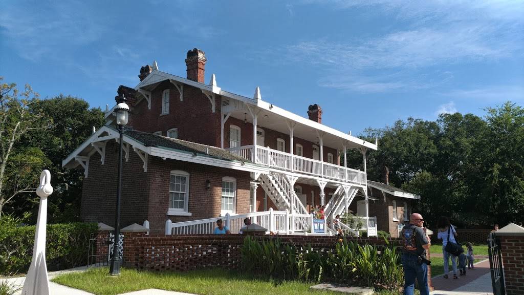 Tin Pickle | restaurant | 100 Red Cox Dr, St. Augustine, FL 32080, USA | 9048290745 OR +1 904-829-0745