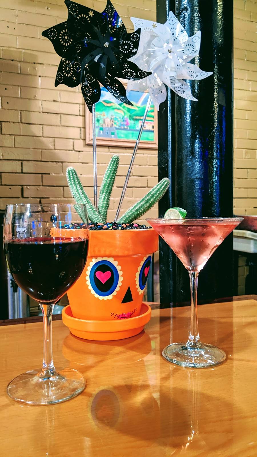 Luis Place | restaurant | 435 S Kansas Ave, Topeka, KS 66603, USA | 7853502028 OR +1 785-350-2028