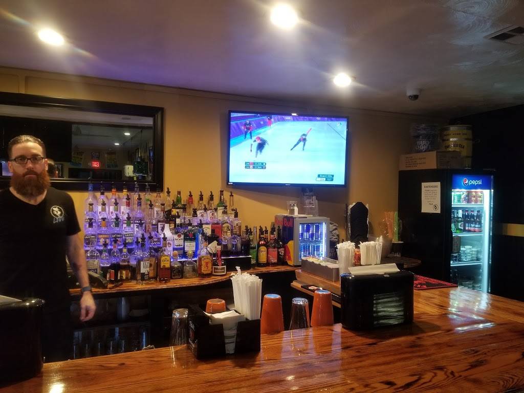 Boneheads Live | restaurant | 36 Water St, Fall River, MA 02721, USA | 5082319464 OR +1 508-231-9464