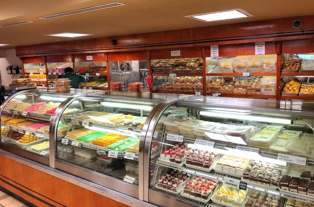 Tahoora Sweets & Bakery | bakery | 2345 W Devon Ave, Chicago, IL 60659, USA | 7737437272 OR +1 773-743-7272