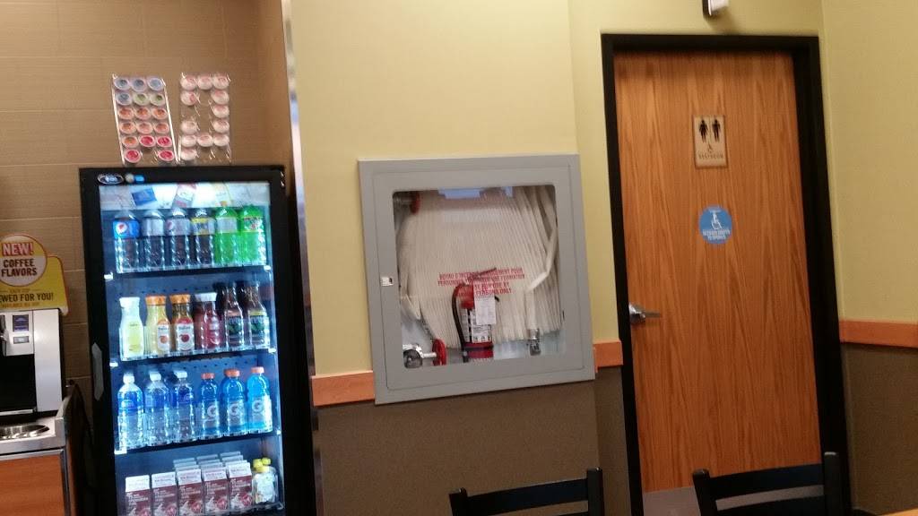 Subway | restaurant | 88 Queens Quay W, Toronto, ON M5J 0B8, Canada | 4166076666 OR +1 416-607-6666