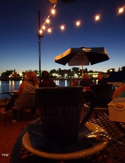 Kenosha Yacht Club | restaurant | 5130 4th Ave, Kenosha, WI 53140, USA | 2626522320 OR +1 262-652-2320