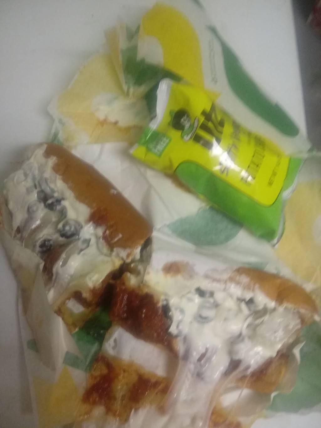 Subway Restaurants | restaurant | 100 Back River Neck Rd, Essex, MD 21221, USA | 4103913470 OR +1 410-391-3470