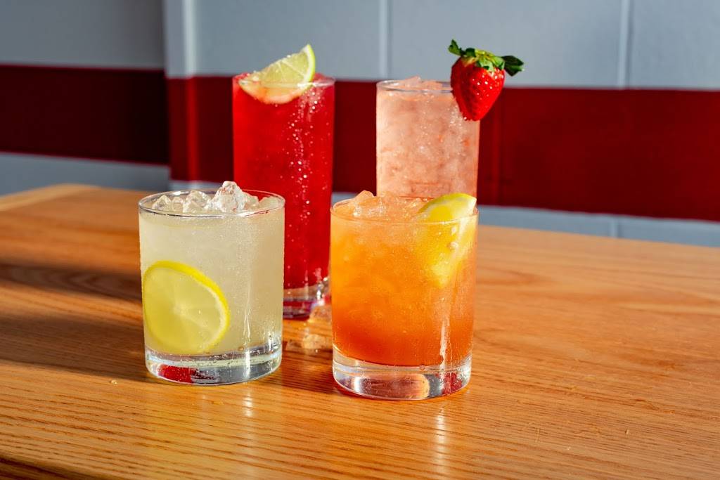 Waldos Chicken and Beer | restaurant | 1120 4th Ave N Suite 103, Nashville, TN 37208, USA | 6156103394 OR +1 615-610-3394