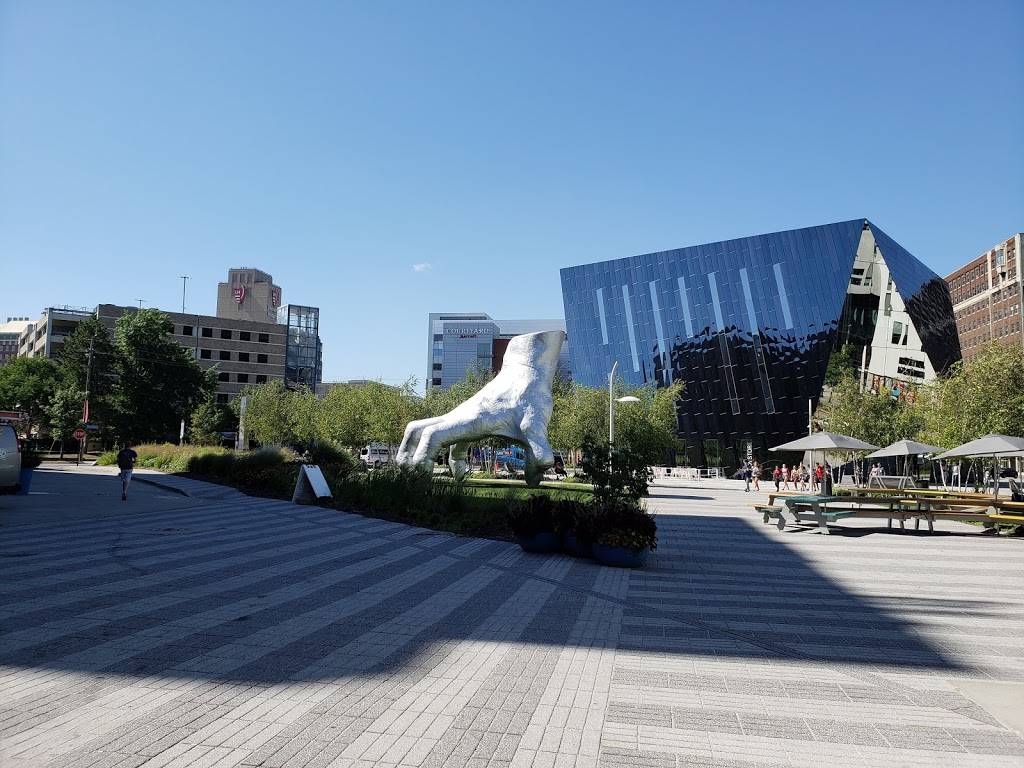 Inchins Bamboo Garden | restaurant | 11440 Euclid Ave, Cleveland, OH 44106, USA | 2162293003 OR +1 216-229-3003