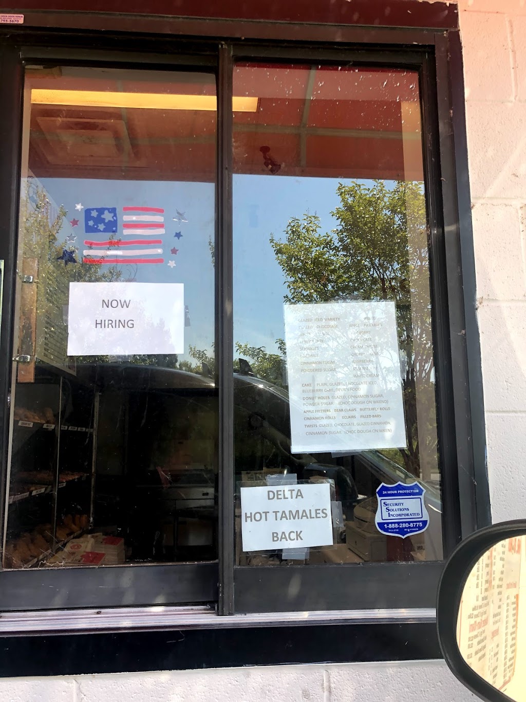 MR. DONUT | restaurant | 1750 Goodman Rd, Horn Lake, MS 38637, USA | 6623936992 OR +1 662-393-6992