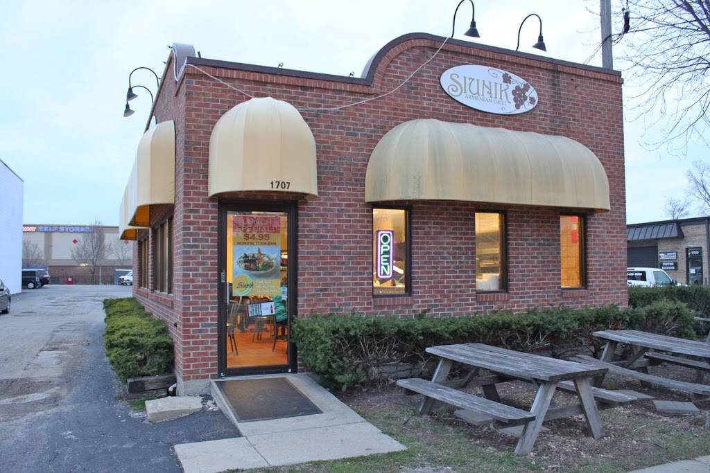 Siunik Armenian Grill | restaurant | 1707 Chestnut Ave, Glenview, IL 60025, USA | 8477247800 OR +1 847-724-7800
