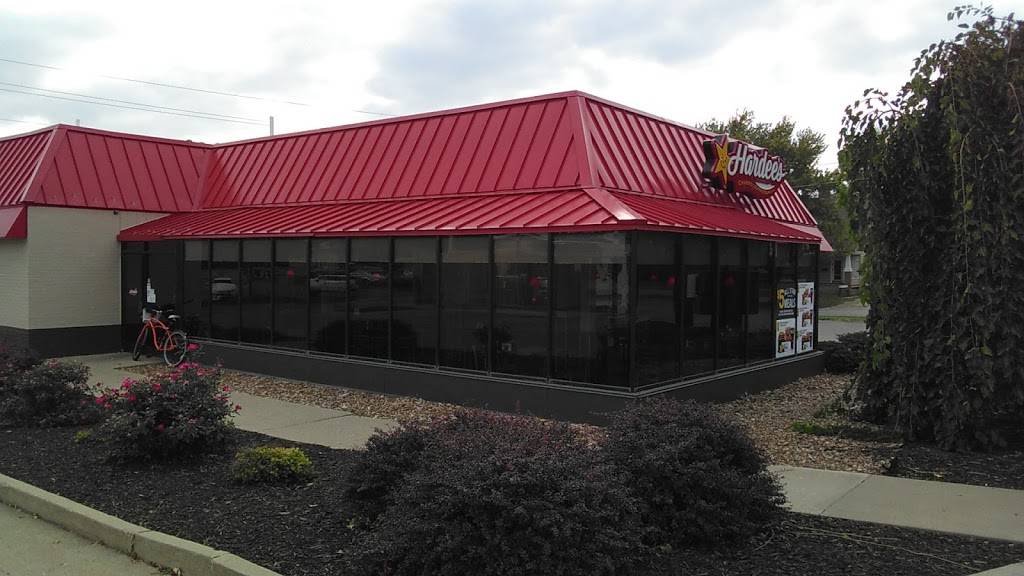 Hardees | restaurant | 100 E Maple St, Centerville, IA 52544, USA | 6418568110 OR +1 641-856-8110