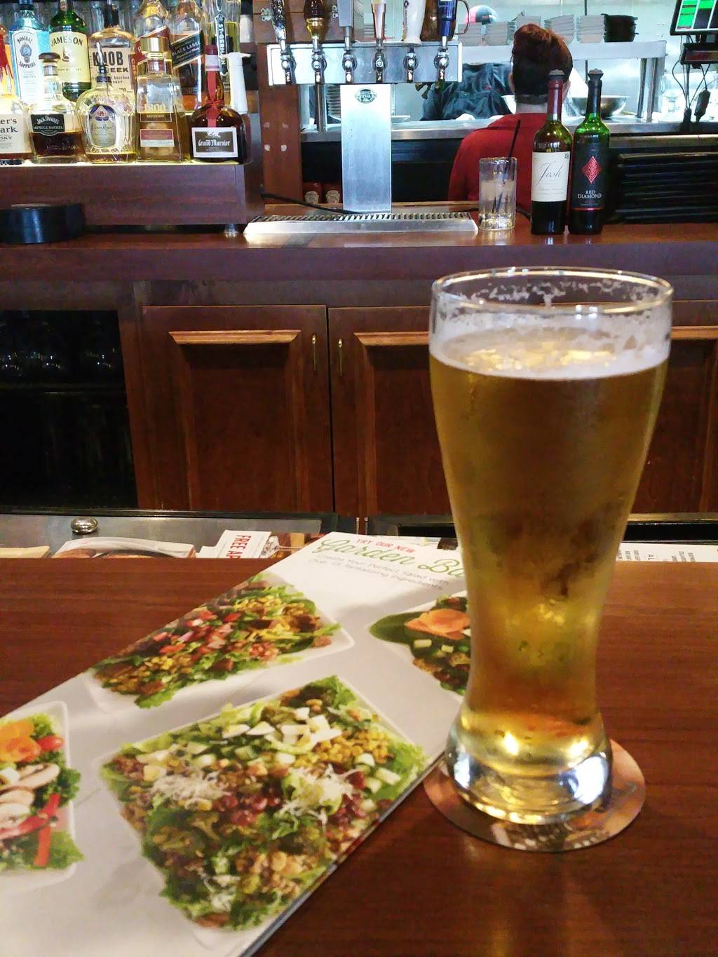 Ruby Tuesday | restaurant | 146 E 13th St, Oswego, NY 13126, USA | 3153431234 OR +1 315-343-1234