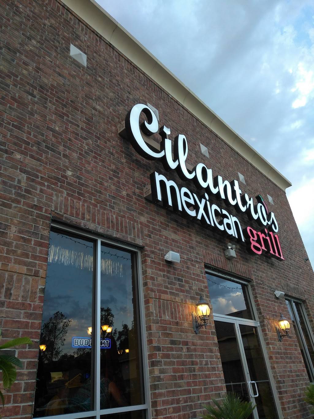 Cilantros Mexican Grill | restaurant | 12501 Canyon Falls Boulevard, Willis, TX 77318, USA | 9368566200 OR +1 936-856-6200
