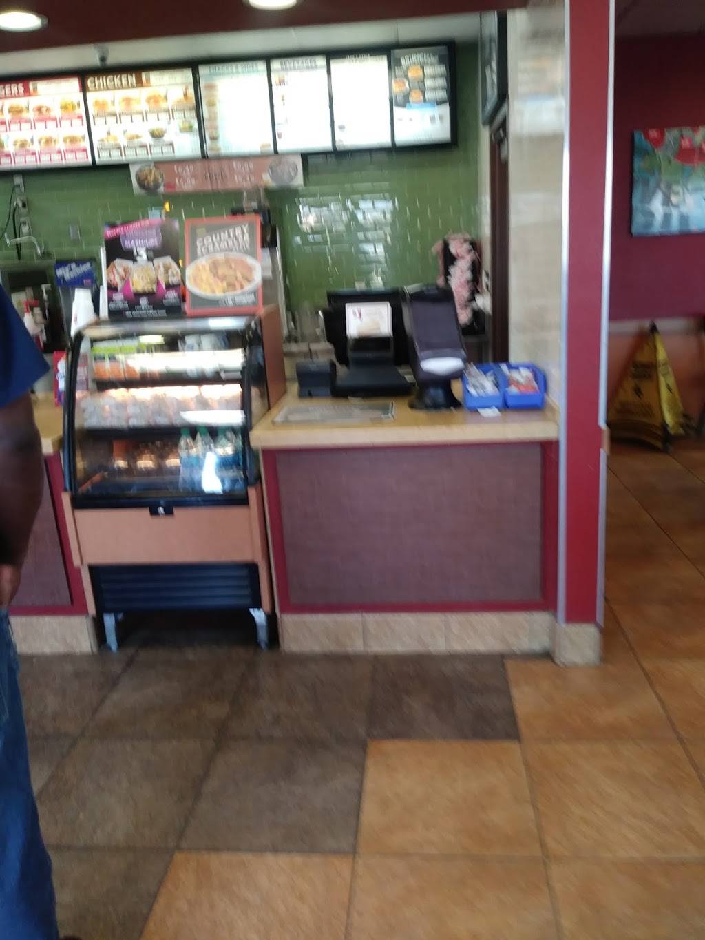 Jack in the Box | restaurant | 190 Continental Ave, Dallas, TX 75207, USA | 2147609324 OR +1 214-760-9324