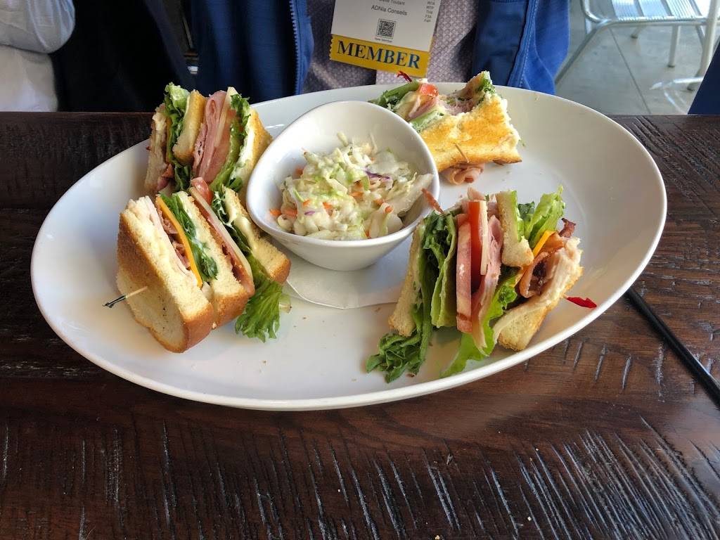 Bulldog Ale House | restaurant | 901 S State St, Chicago, IL 60605, USA | 3125830333 OR +1 312-583-0333