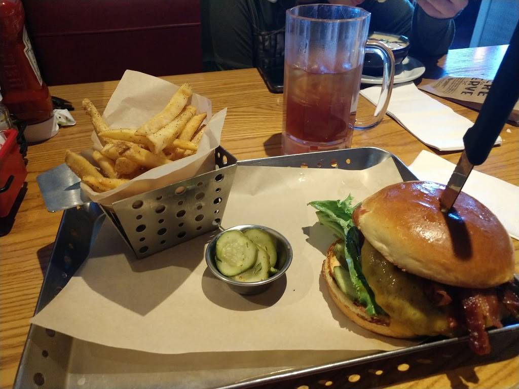 Chilis Grill & Bar | meal takeaway | 2845 Gulf Fwy S, League City, TX 77573, USA | 2815340801 OR +1 281-534-0801