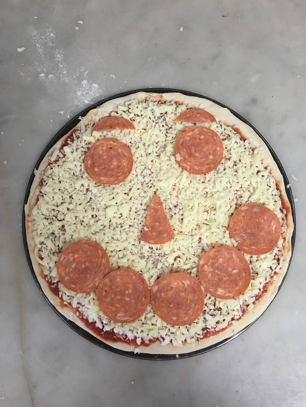 Best Pizza In Town | restaurant | 1100 Davis Dr, Newmarket, ON L3Y 8W8, Canada | 9058368200 OR +1 905-836-8200