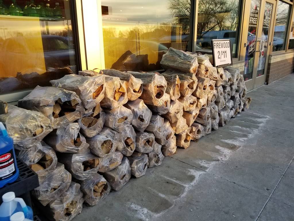 Kum & Go | meal takeaway | 1819 N 72nd St, Omaha, NE 68104, USA | 4028278112 OR +1 402-827-8112