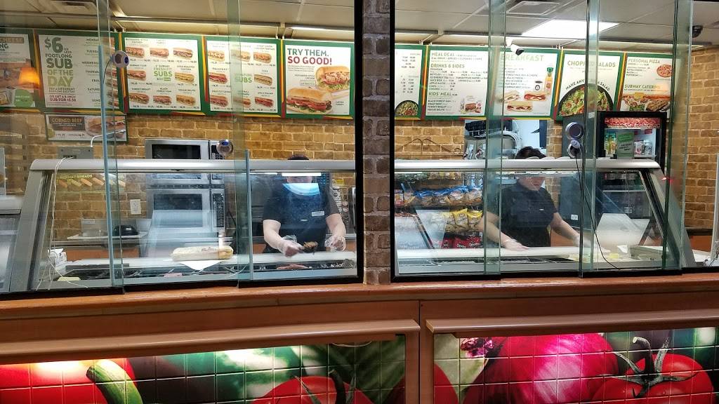 Subway | restaurant | 7300 Michigan Ave, Detroit, MI 48210, USA | 3132976690 OR +1 313-297-6690