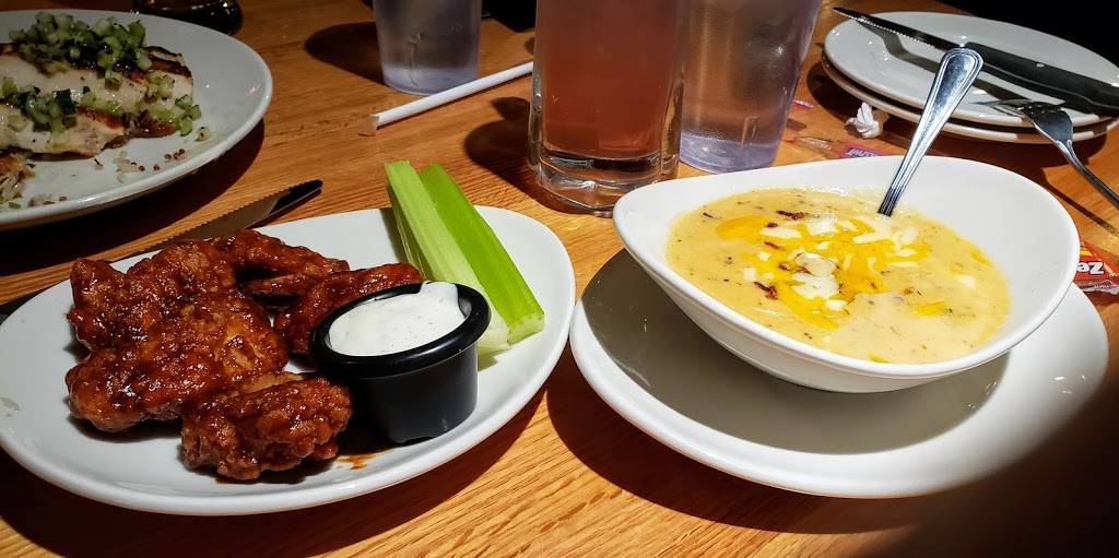 Applebees Grill + Bar | restaurant | 1468 M-32, Alpena, MI 49707, USA | 9893543886 OR +1 989-354-3886