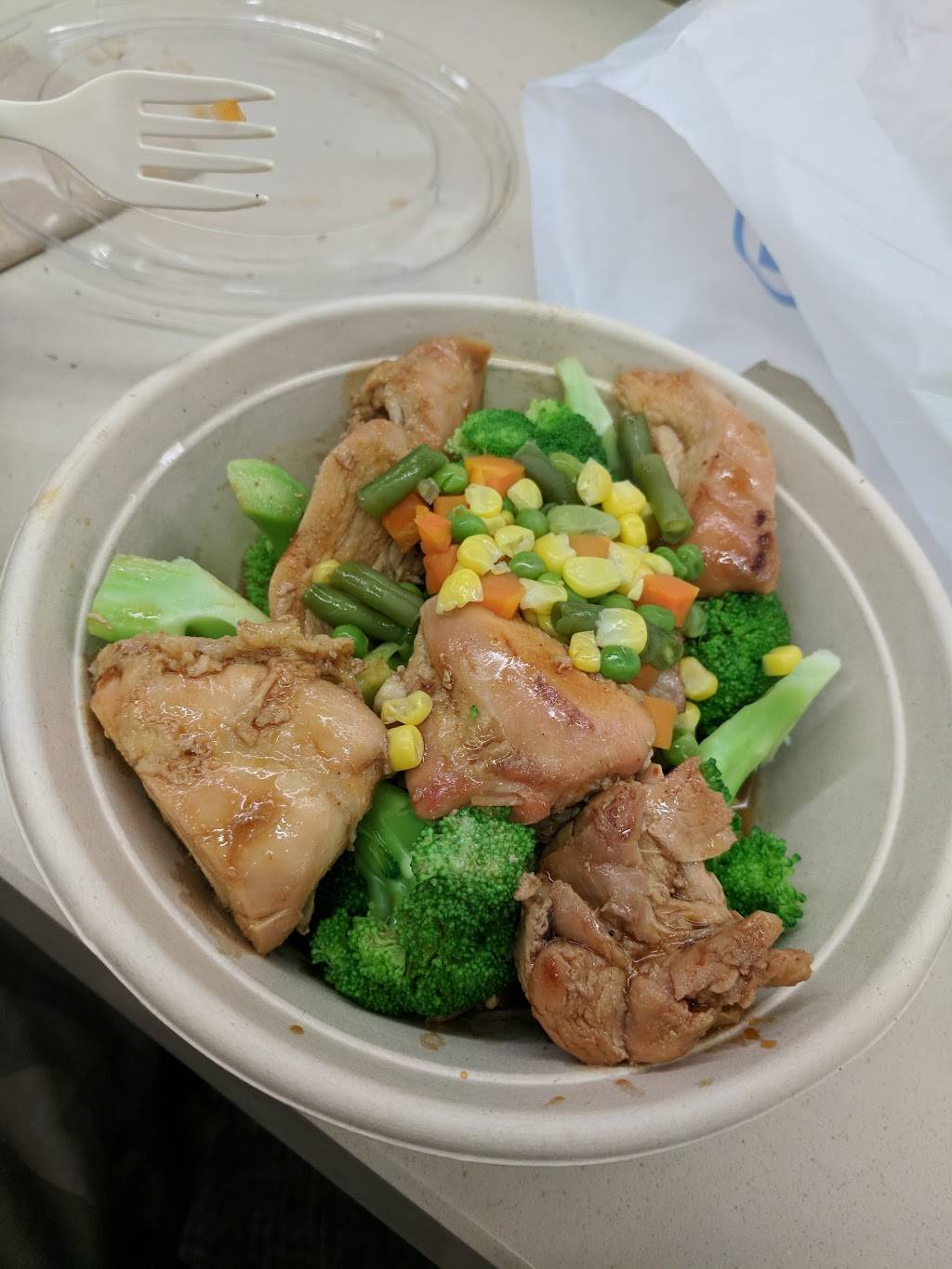 Sankaku | restaurant | Terminal 3, San Francisco International Airport, S McDonnell Rd, San Francisco, CA 94128, USA | 6508210808 OR +1 650-821-0808