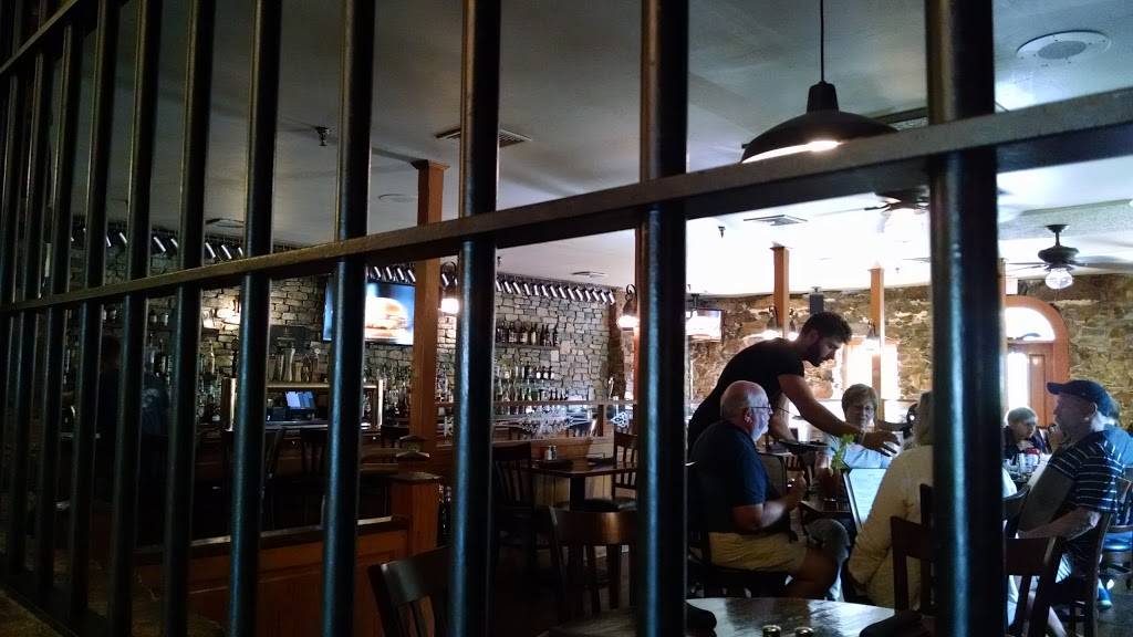 The Jailhouse Tavern | restaurant | 28 West Rd, Orleans, MA 02653, USA | 5082555245 OR +1 508-255-5245
