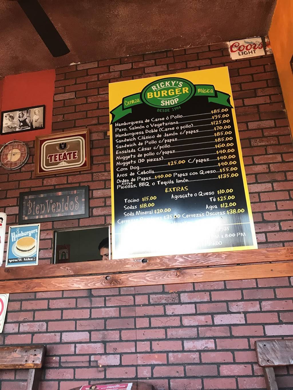 Rickys Burger Shop | restaurant | Benito Juarez 933, Romero, 21410 Tecate, B.C., Mexico | 016651223576 OR +52 665 122 3576