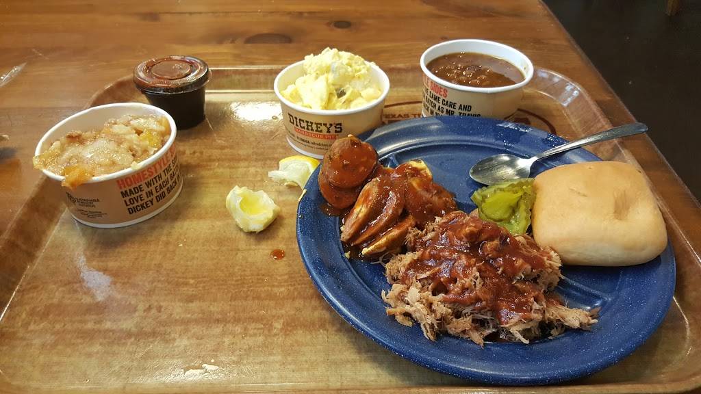 Dickeys Barbecue Pit | restaurant | 2710 W Commerce St, Buffalo, TX 75831, USA | 9033226666 OR +1 903-322-6666