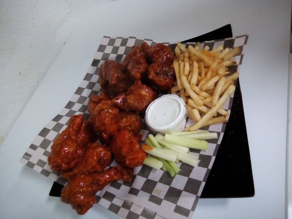 Desert Wings | restaurant | Sexta 944-434, Maestros, 22880 Ensenada, B.C., Mexico | 016462404867 OR +52 646 240 4867