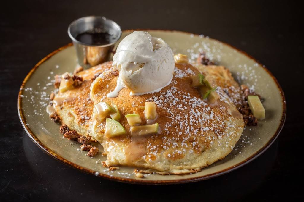 Farm Bar | restaurant | 1300 W Wellington Ave, Chicago, IL 60657, USA | 7732812599 OR +1 773-281-2599