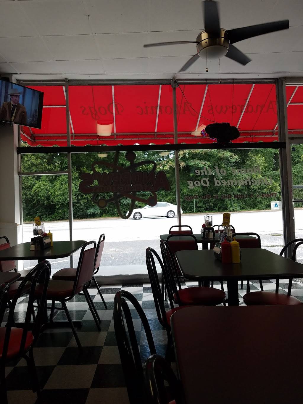 Andrews Atomic Dogs | restaurant | 1011 Union St, Spartanburg, SC 29302, USA | 8643104042 OR +1 864-310-4042