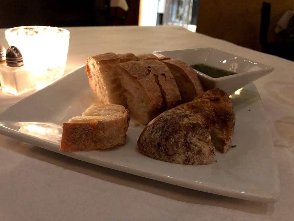 Lucca Downtown | restaurant | 228 4th St NW, Canton, OH 44702, USA | 3304562534 OR +1 330-456-2534