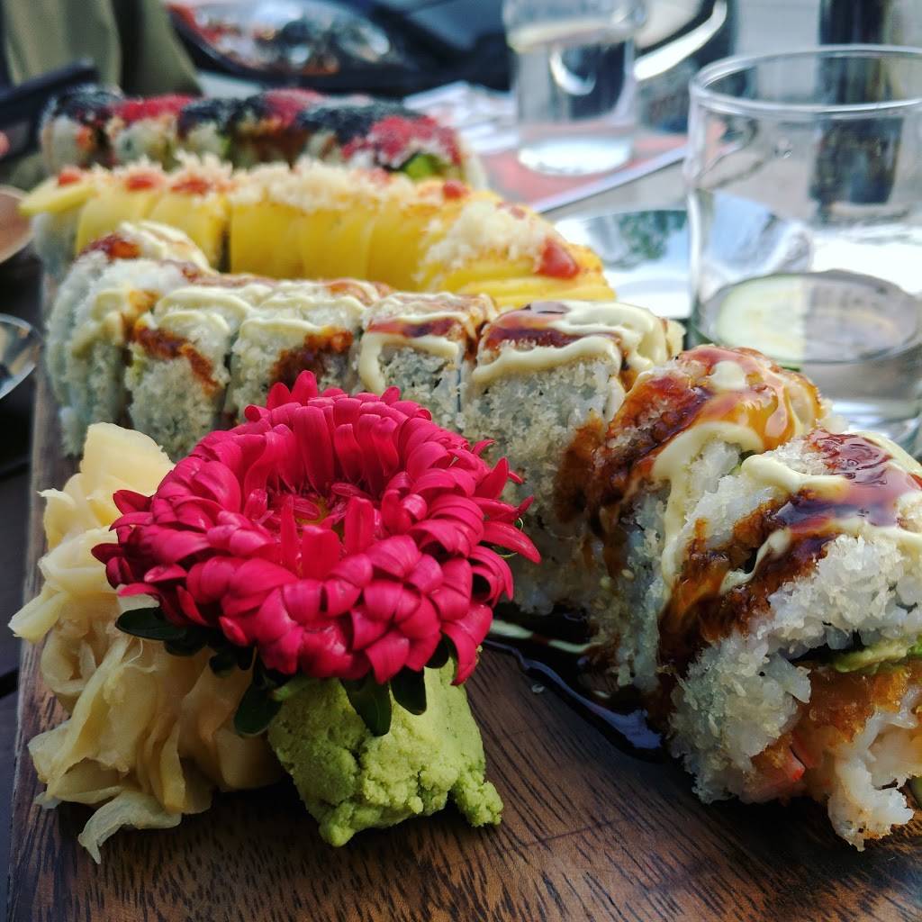 Wakamono | restaurant | 3313 N Broadway, Chicago, IL 60657, USA | 7732966800 OR +1 773-296-6800