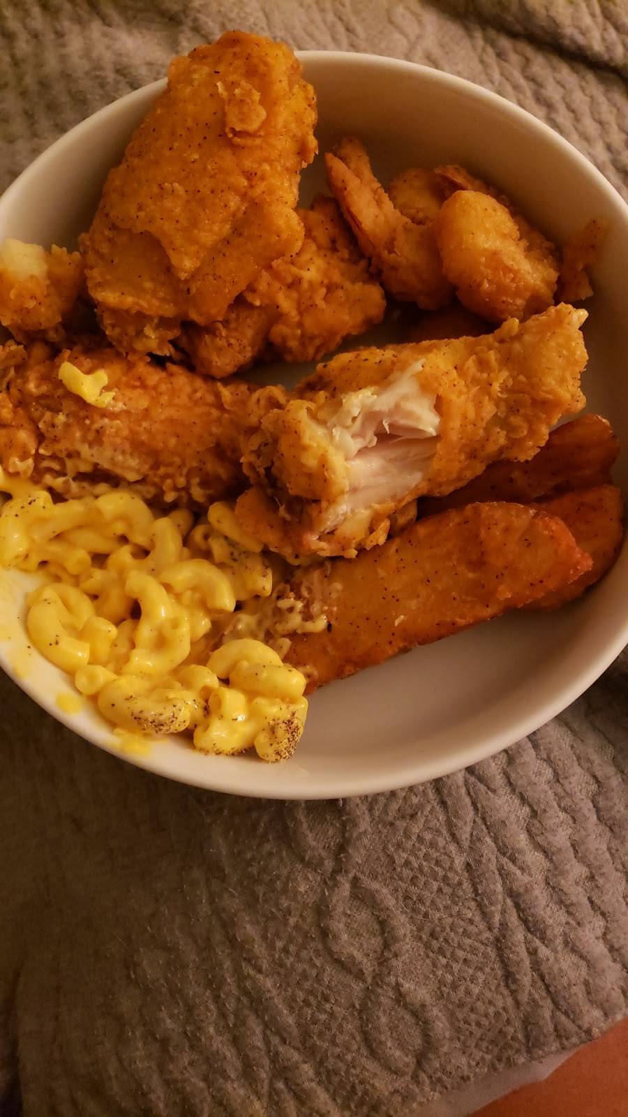 Krispy Krunchy Chicken | restaurant | 2700 University Ave SE, Minneapolis, MN 55414, USA | 6124188236 OR +1 612-418-8236